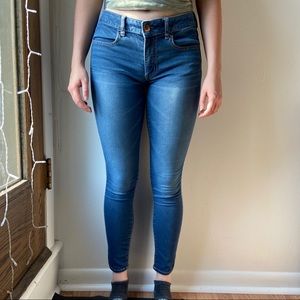 American Eagle skinny jeans